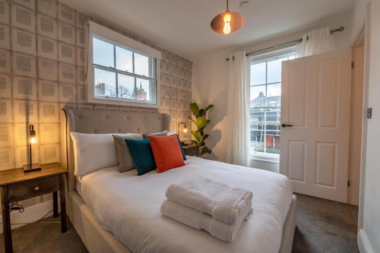 Contemporary Apartment On The Historic Rows Chester Exterior foto